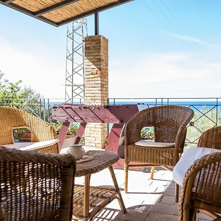 Charming Private Pool Willa